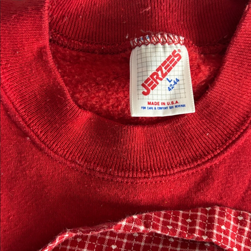 Vintage Santa Sweater Red Size Large Unisex Christmas sweatshirt - Picture 3 of 7